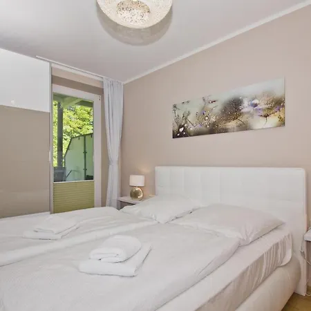 Strandresidenz Brandenburg Ferienwohnung 24 Mit Sauna- Und Schwimmbadnutzung Im Ahoi Sellin * Goehren (Ruegen)